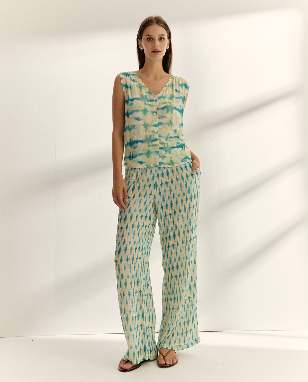Blusa de mujer estampada efecto chaleco