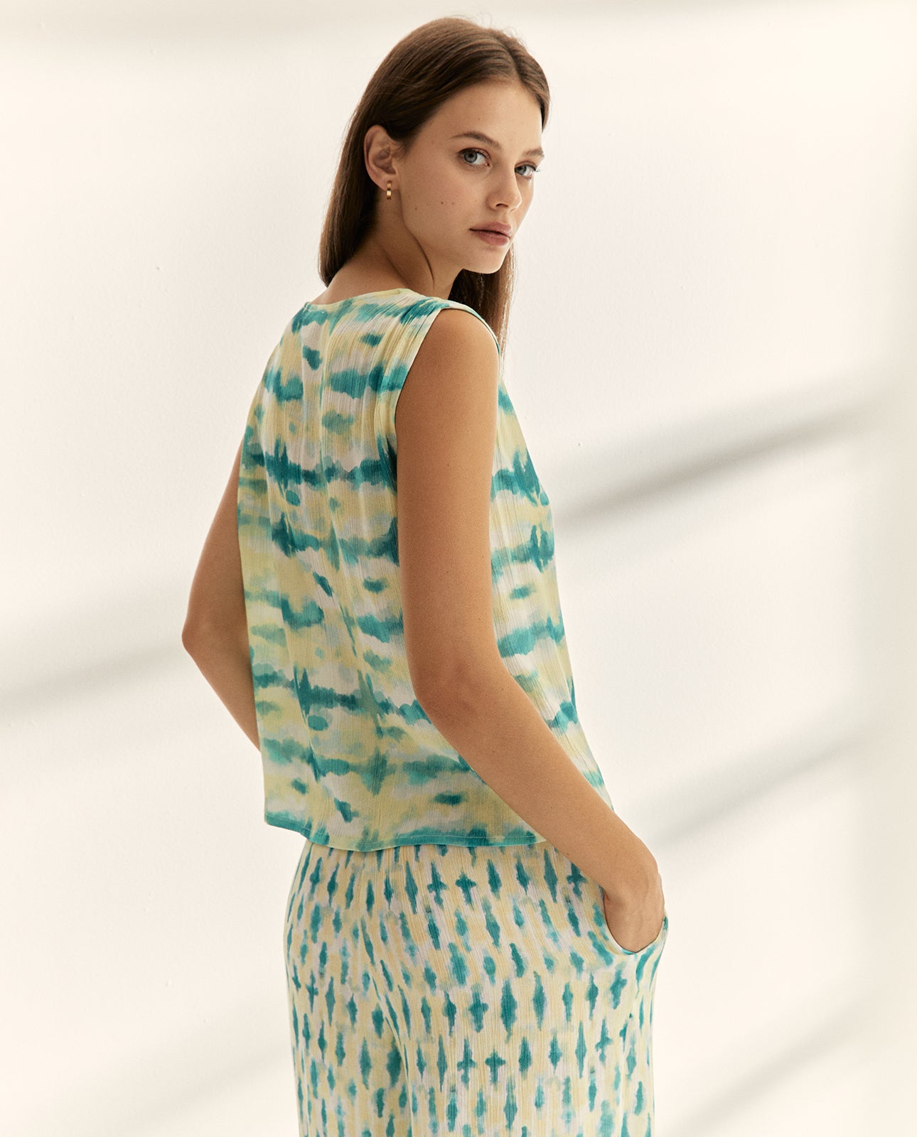 Blusa de mujer estampada efecto chaleco