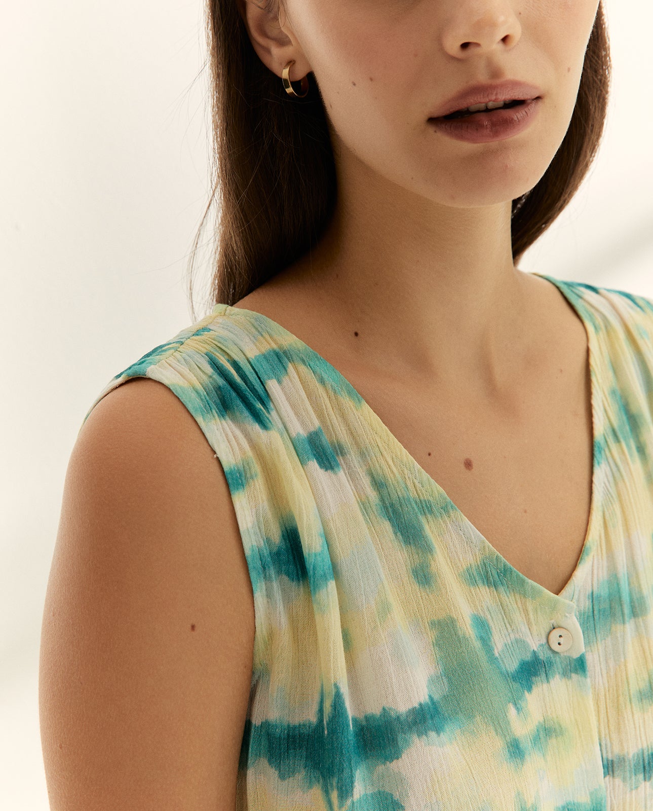 Blusa de mujer estampada efecto chaleco