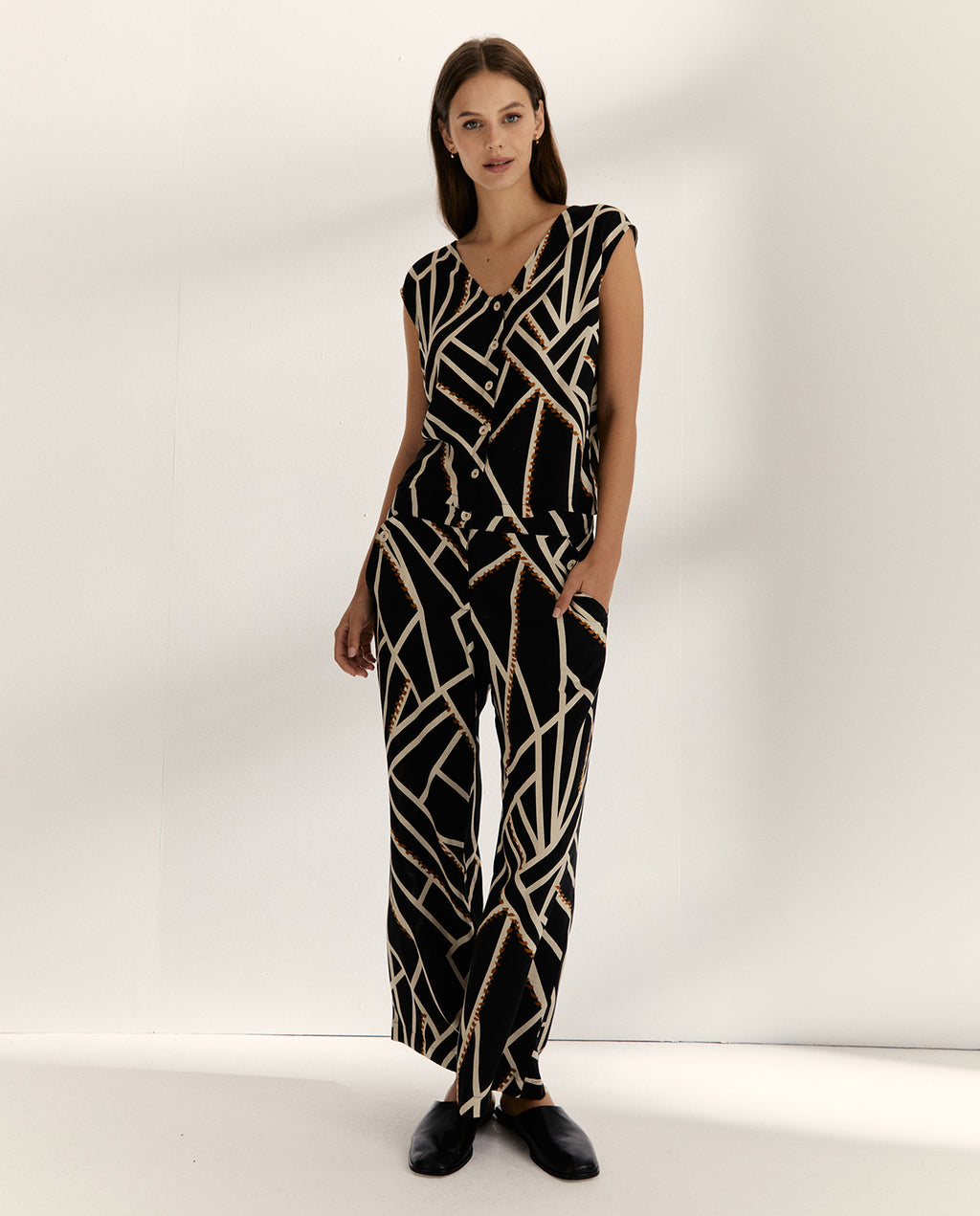 Blusa de mujer estampado geométrico efecto chaleco