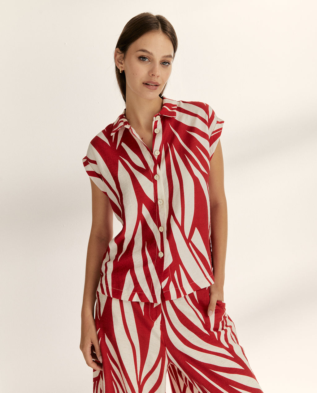 Camisa de mujer estampada cuello camisero