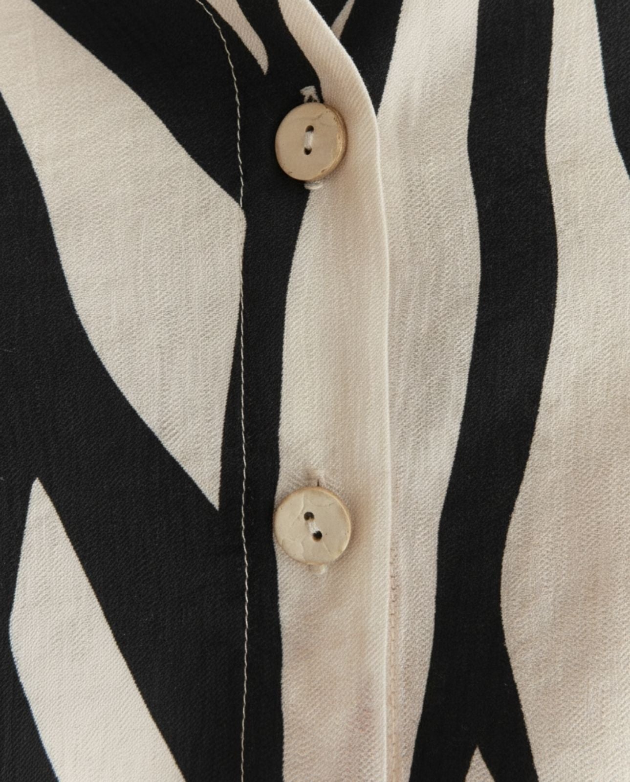 Camisa de mujer estampada cuello camisero