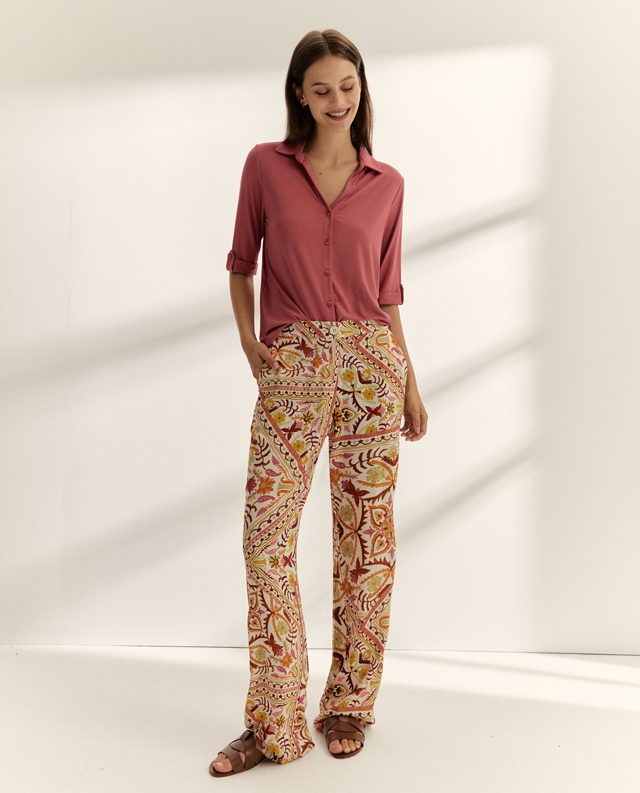 Camisa de mujer de punto cuello camisero manga corta