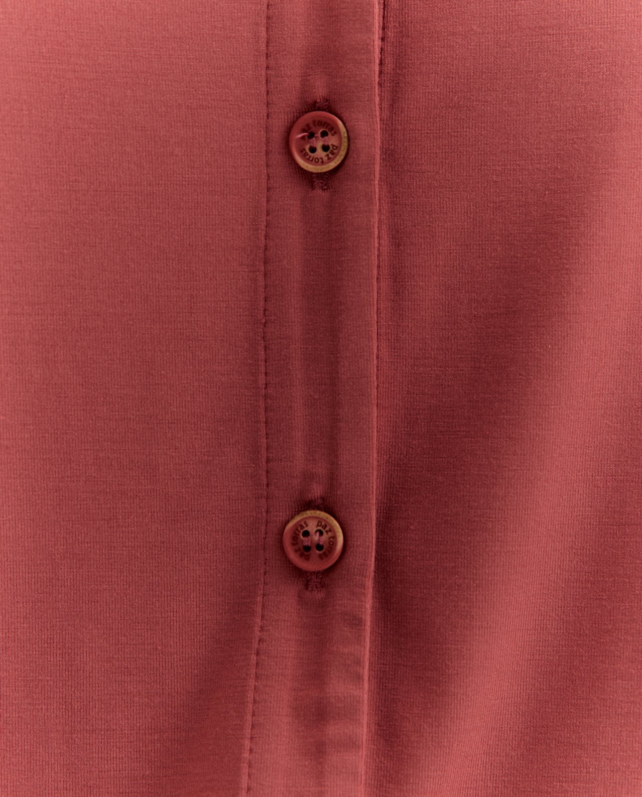 Camisa de mujer de punto cuello camisero manga corta