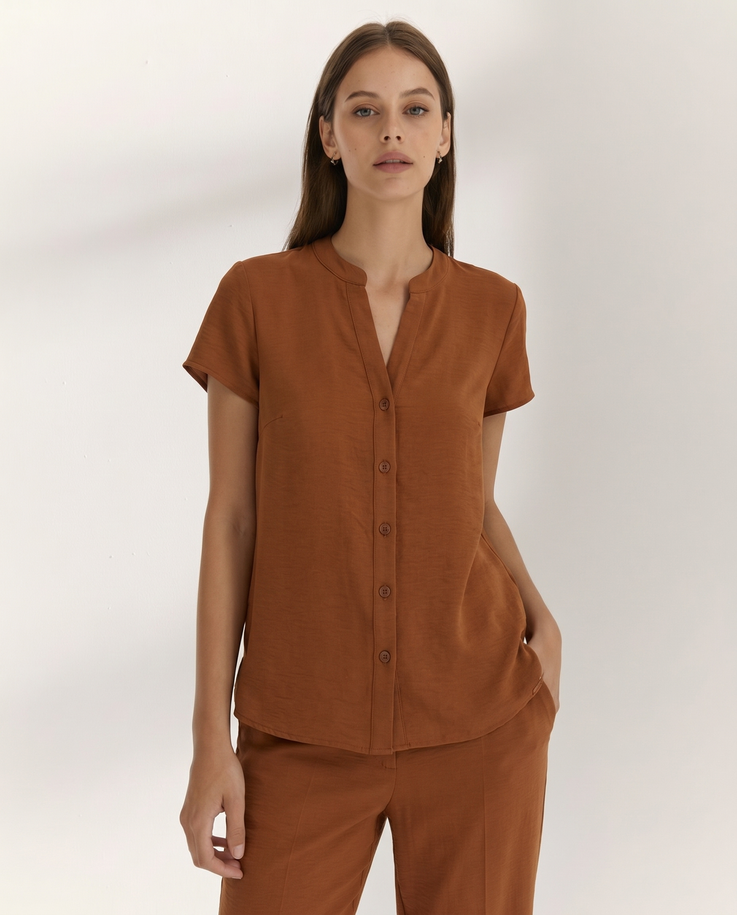 Camisa de mujer cuello mao manga corta