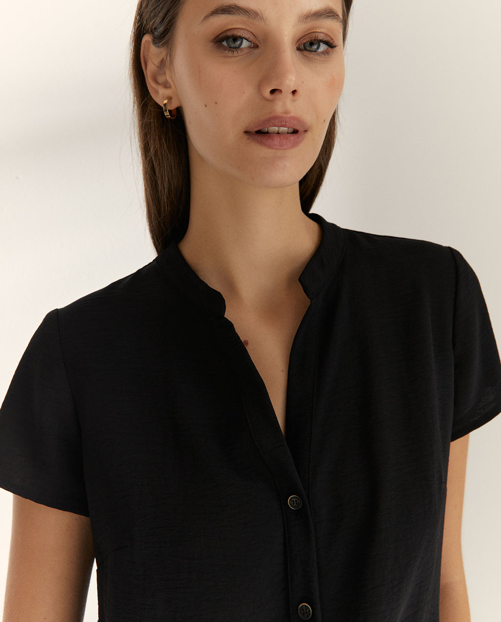 Camisa de mujer cuello mao manga corta