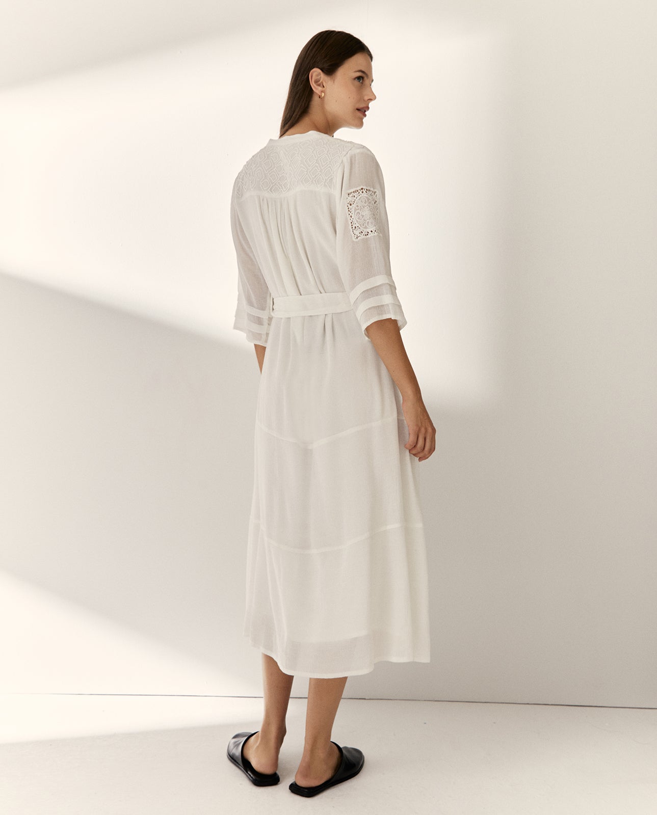 Vestido midi  forrado manga francesa cuello mao