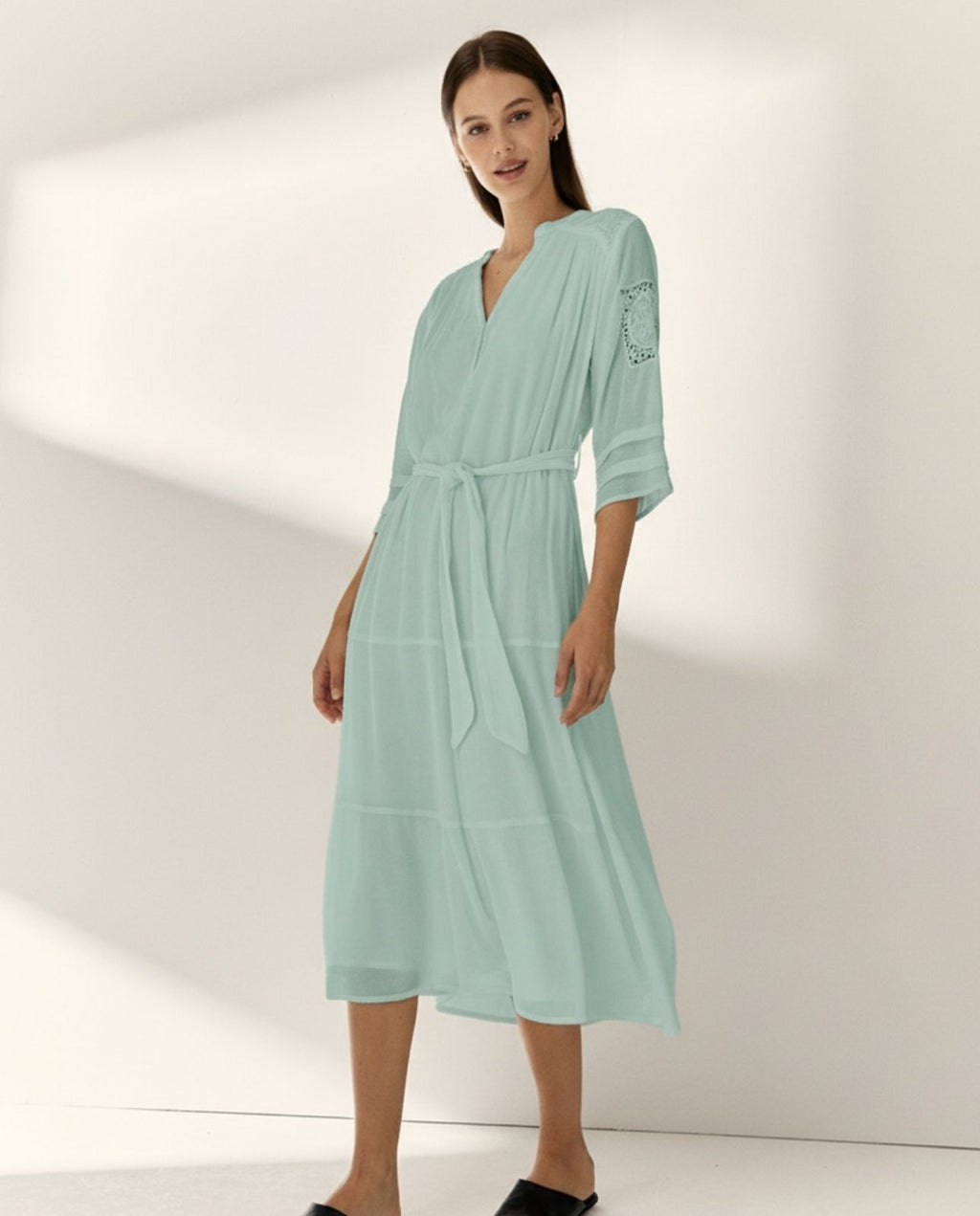 Vestido midi  forrado manga francesa cuello mao