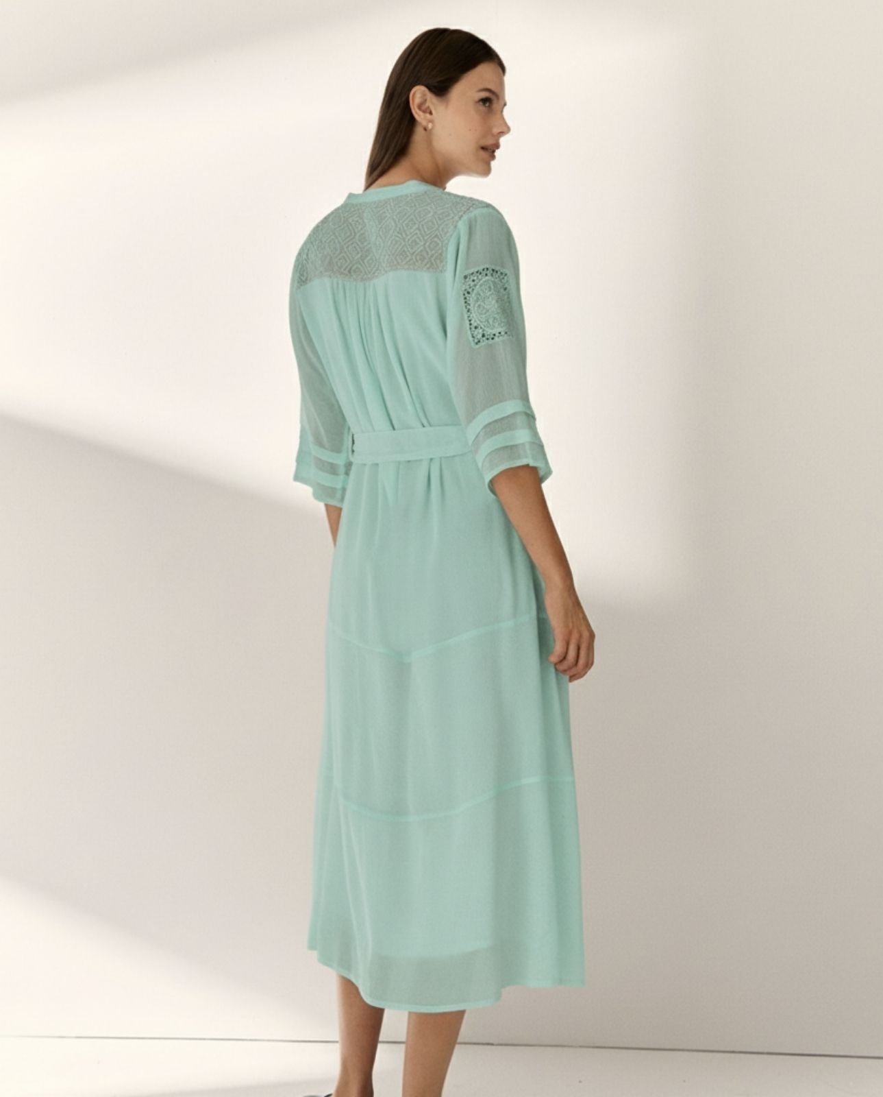 Vestido midi  forrado manga francesa cuello mao