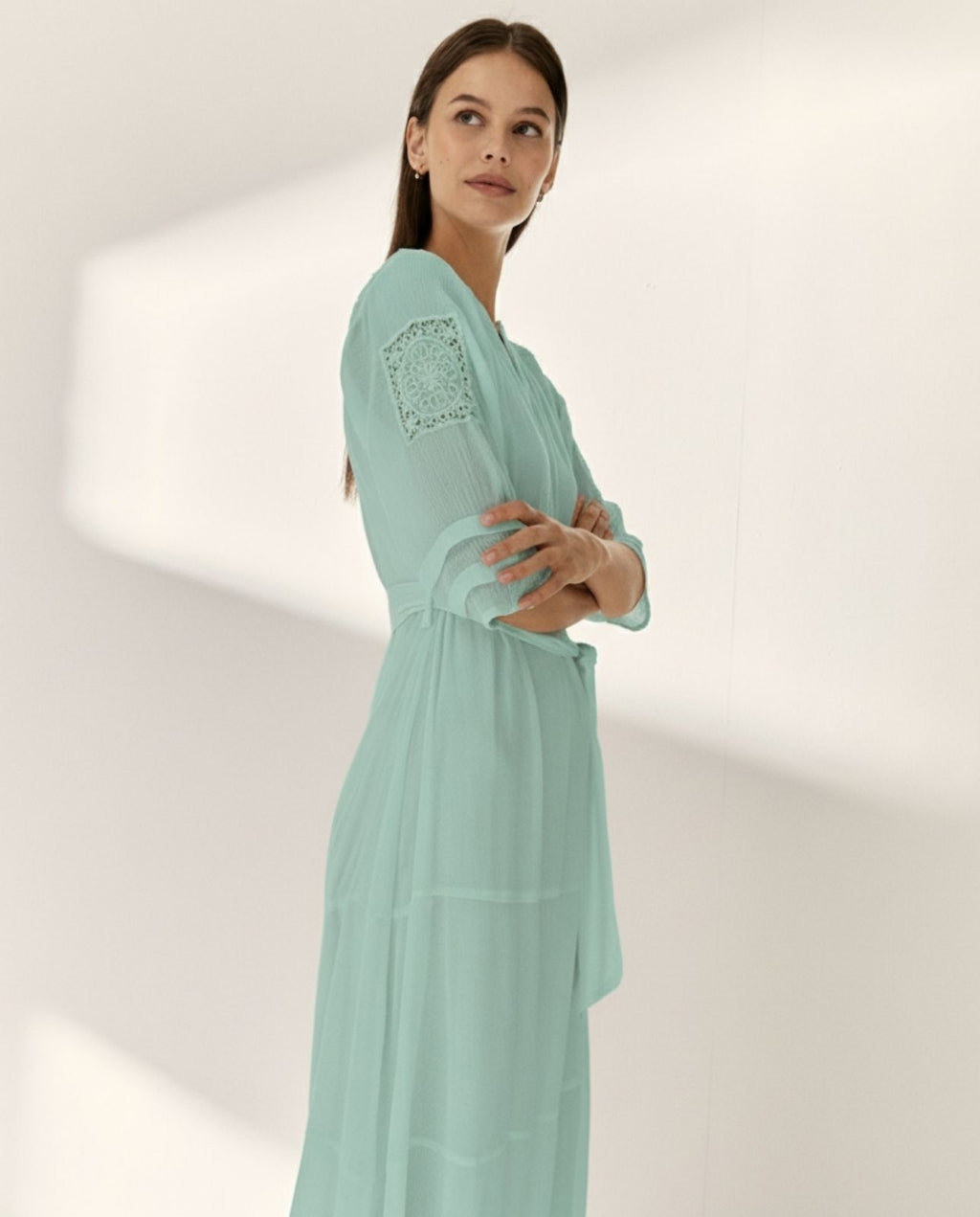 Vestido midi  forrado manga francesa cuello mao