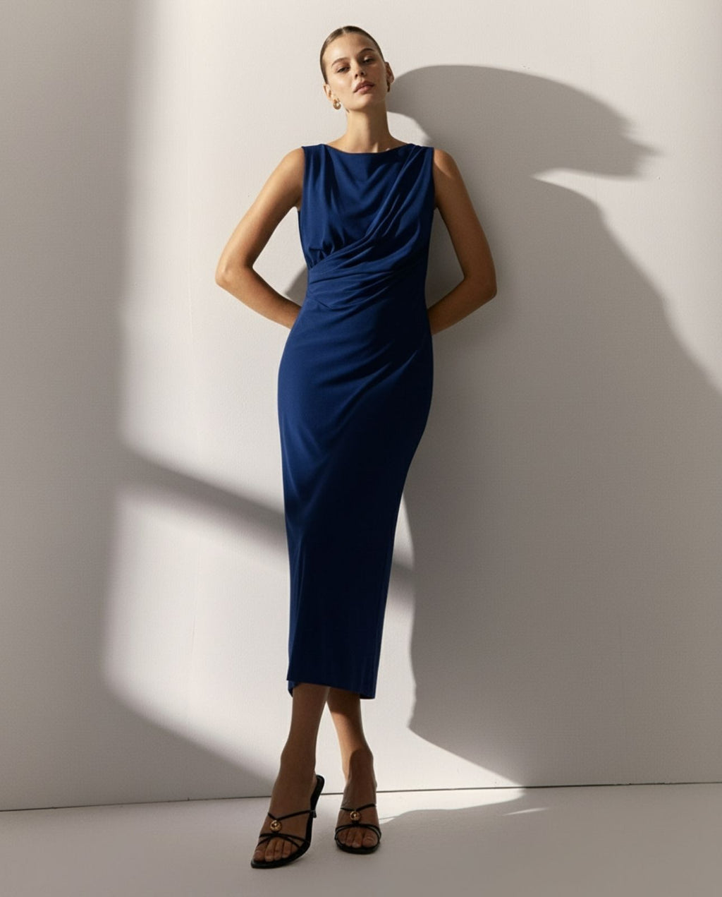 Vestido midi de punto escote barca sin mangas