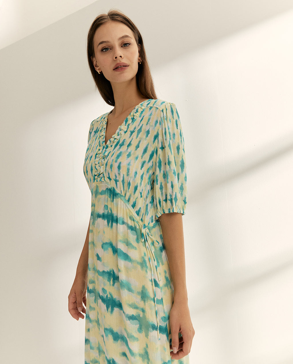 Vestido largo estampado cuello pico manga corta