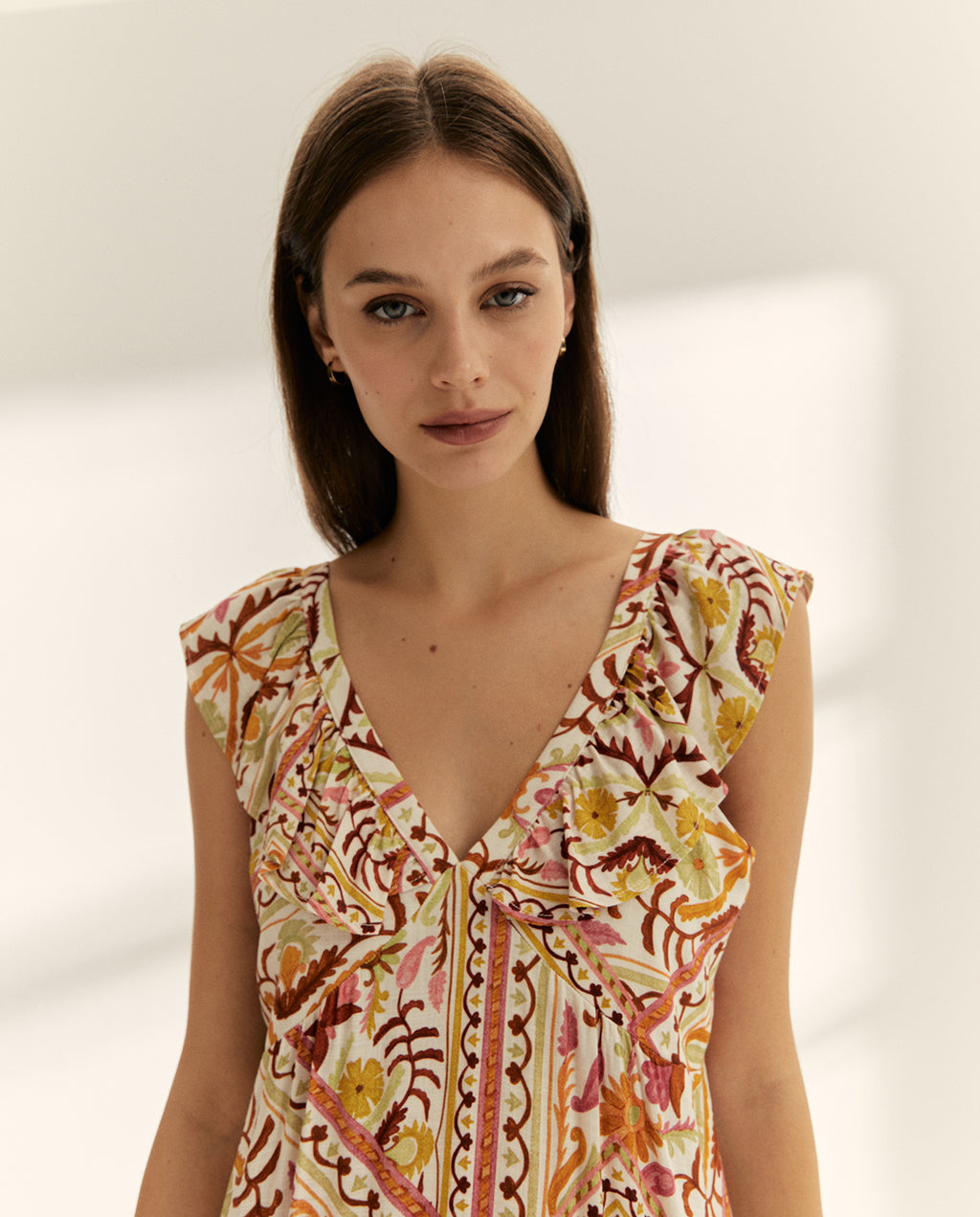 Vestido largo estampado cuello pico tirante ancho