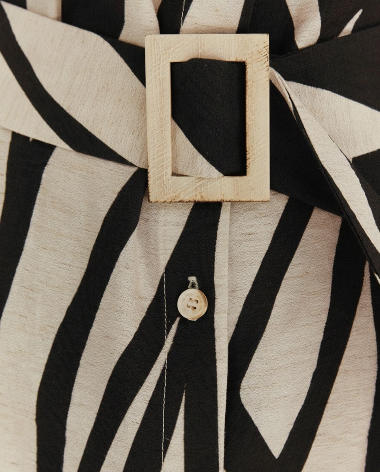 Vestido midi camisero estampado sin mangas