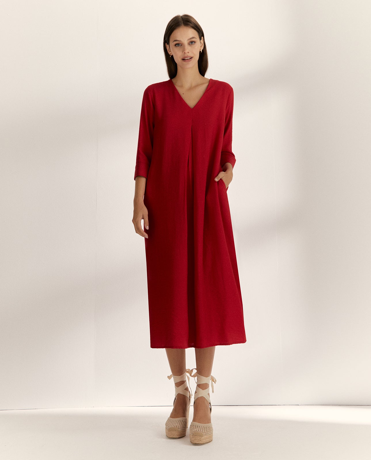 Vestido largo cuello pico manga francesa