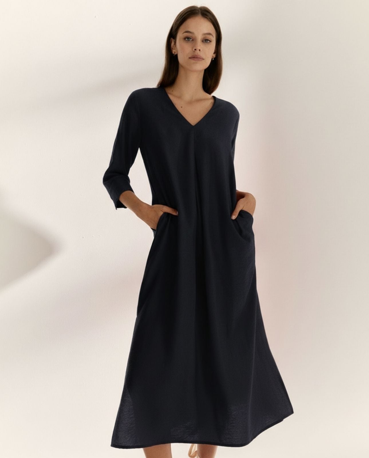 Vestido largo cuello pico manga francesa
