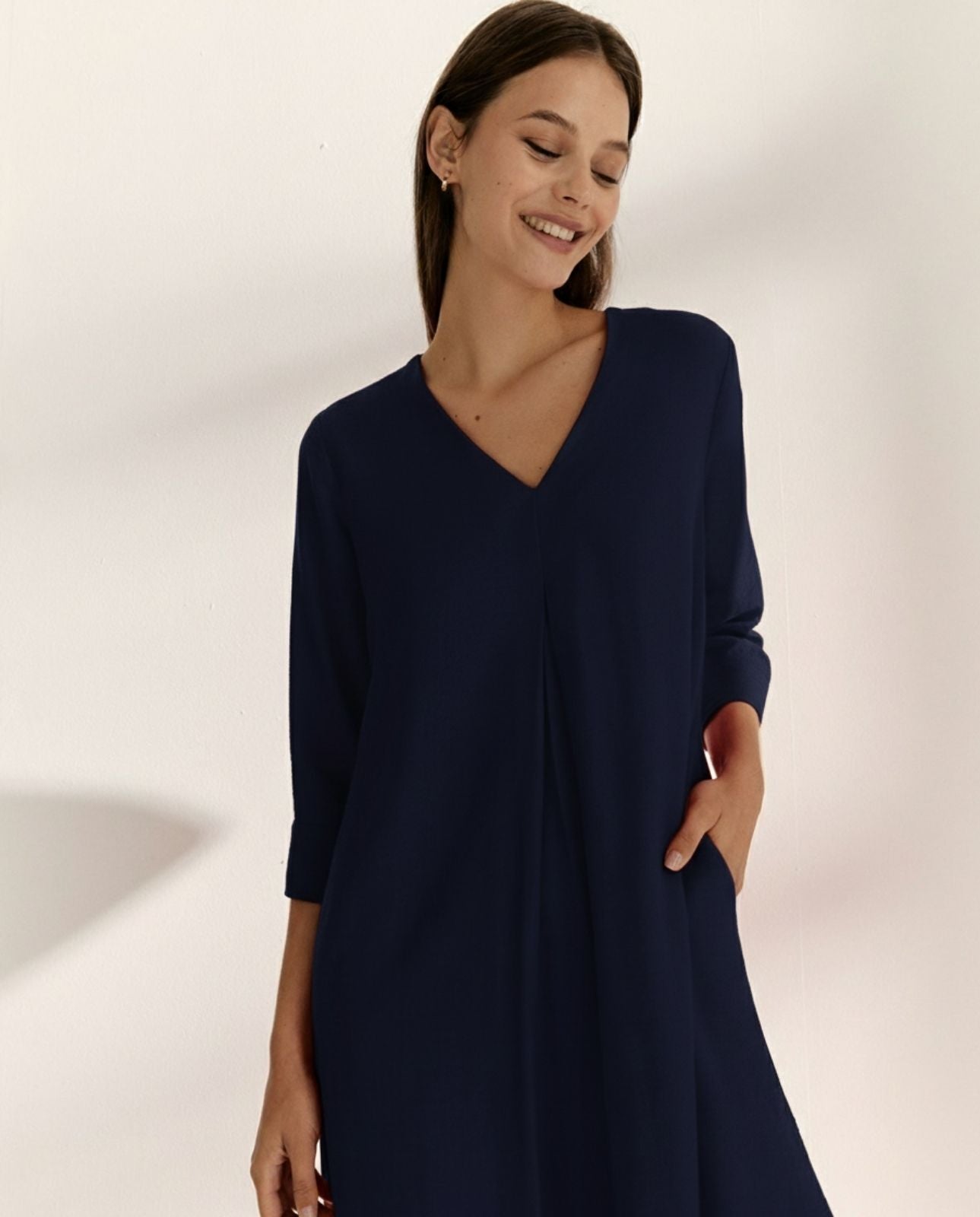 Vestido largo cuello pico manga francesa