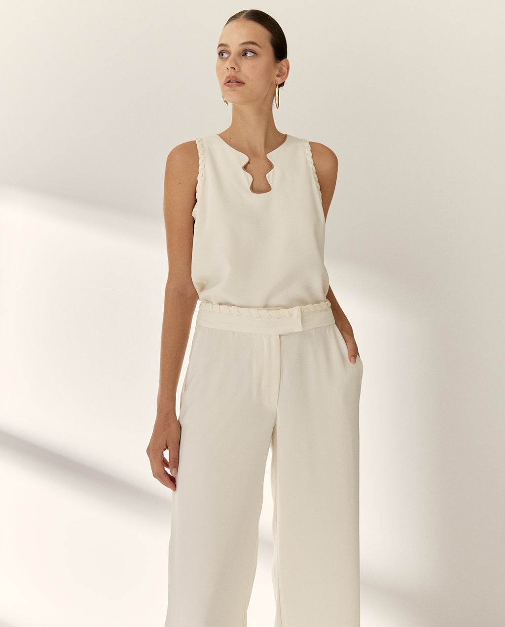 Pantalón recto de mujer tiro alto