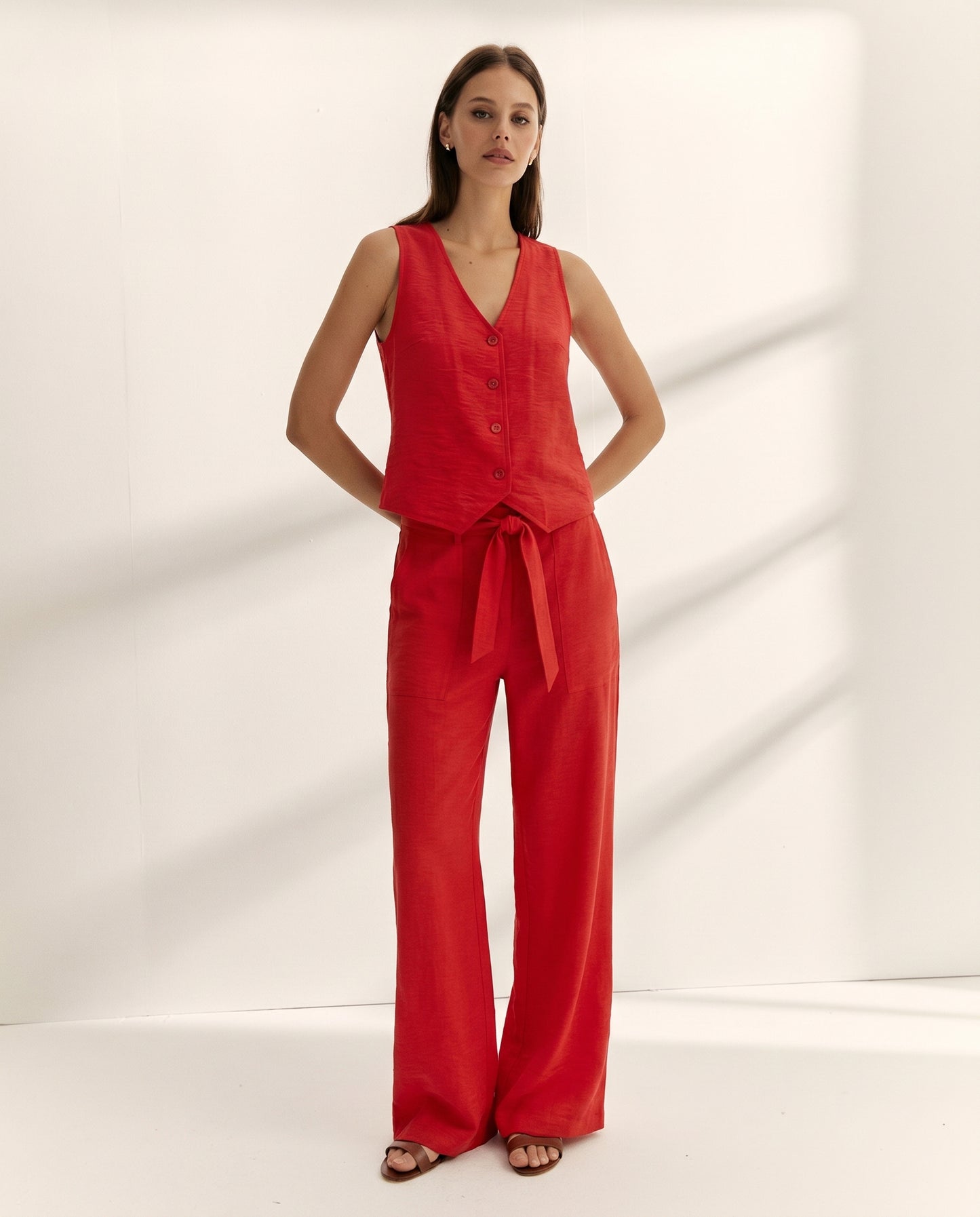 Pantalón ancho de mujer con lazada