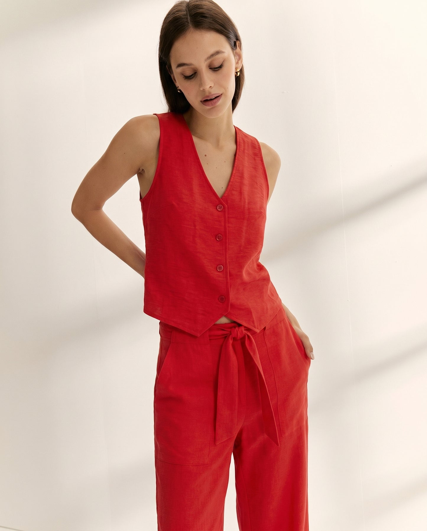 Pantalón ancho de mujer con lazada