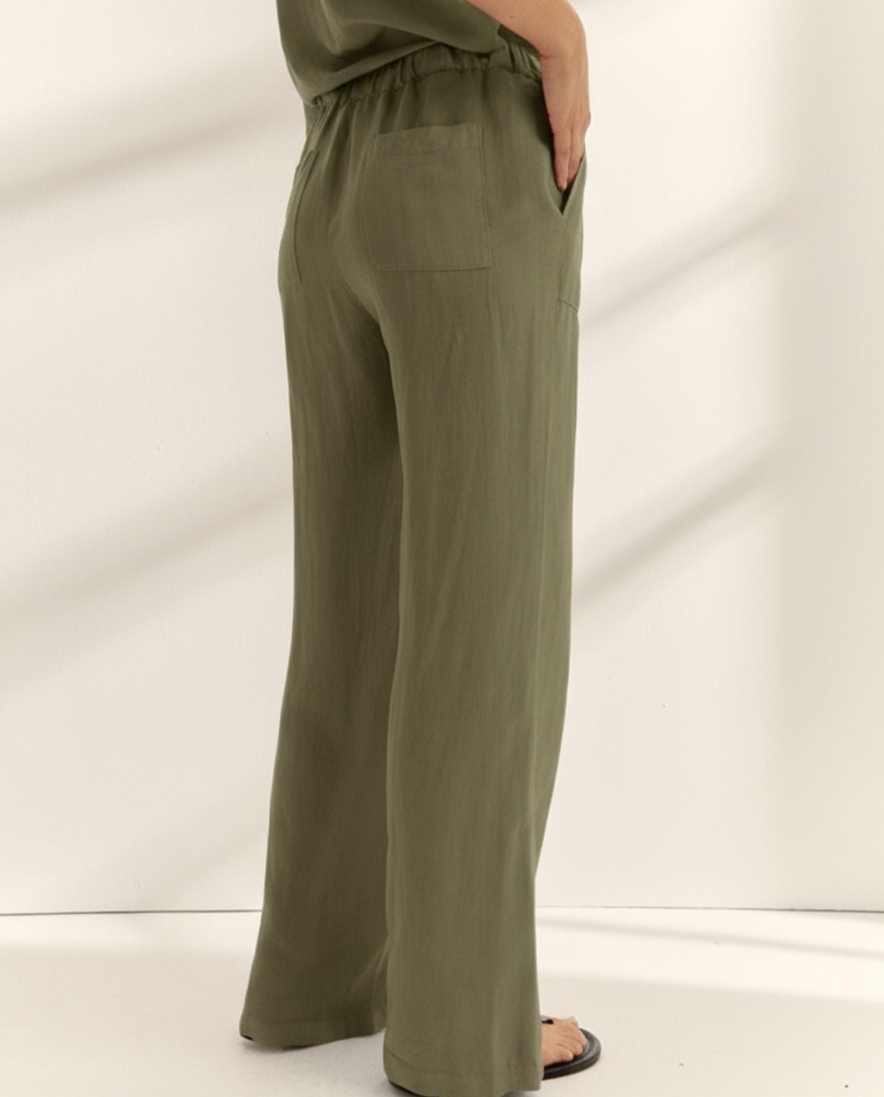 Pantalón recto de mujer cintura elástica