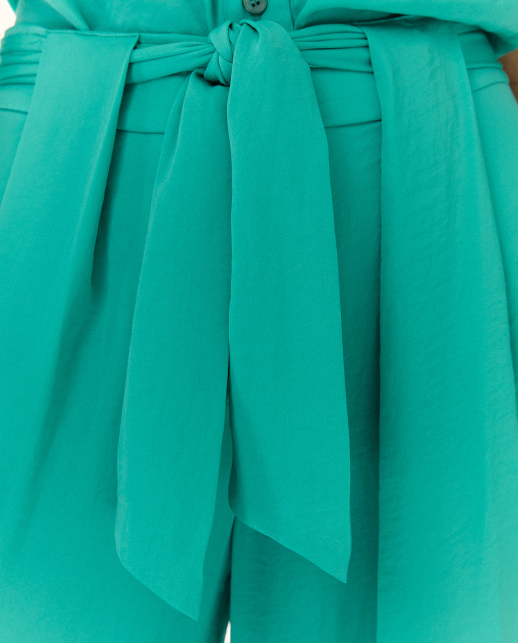 Pantalón ancho de mujer satinado con palas