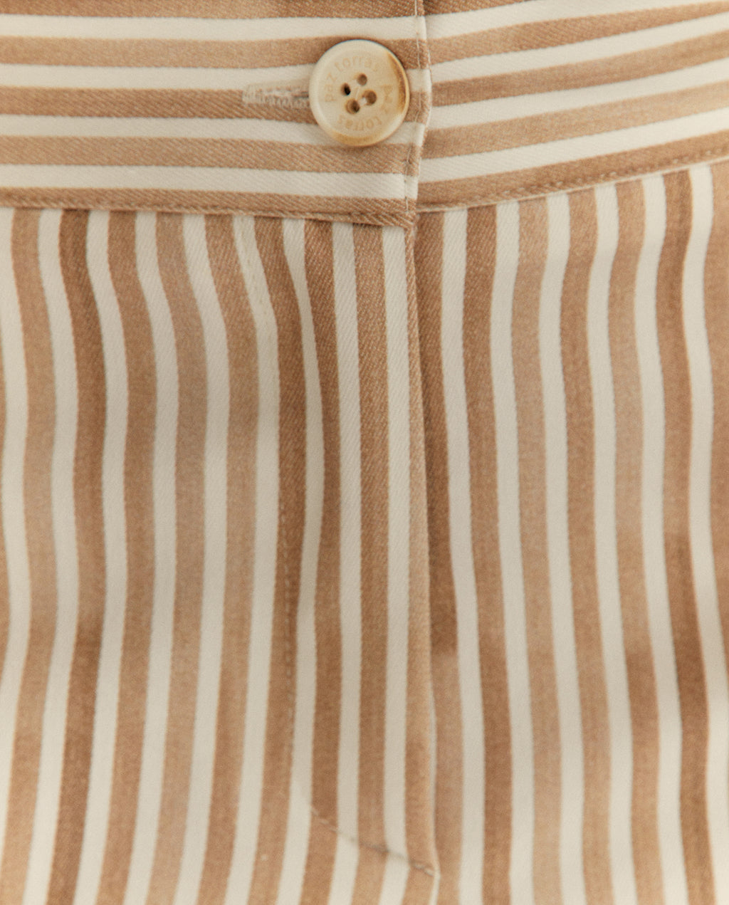 Pantalón recto de mujer tobillero estampado rayas