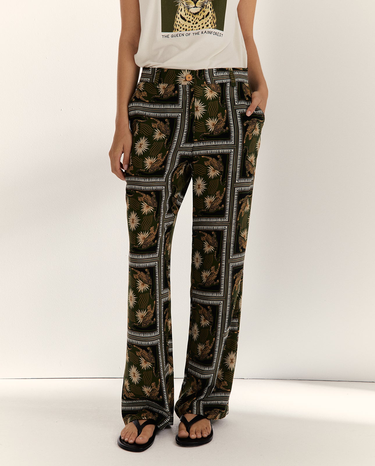 Pantalón recto de mujer estampado