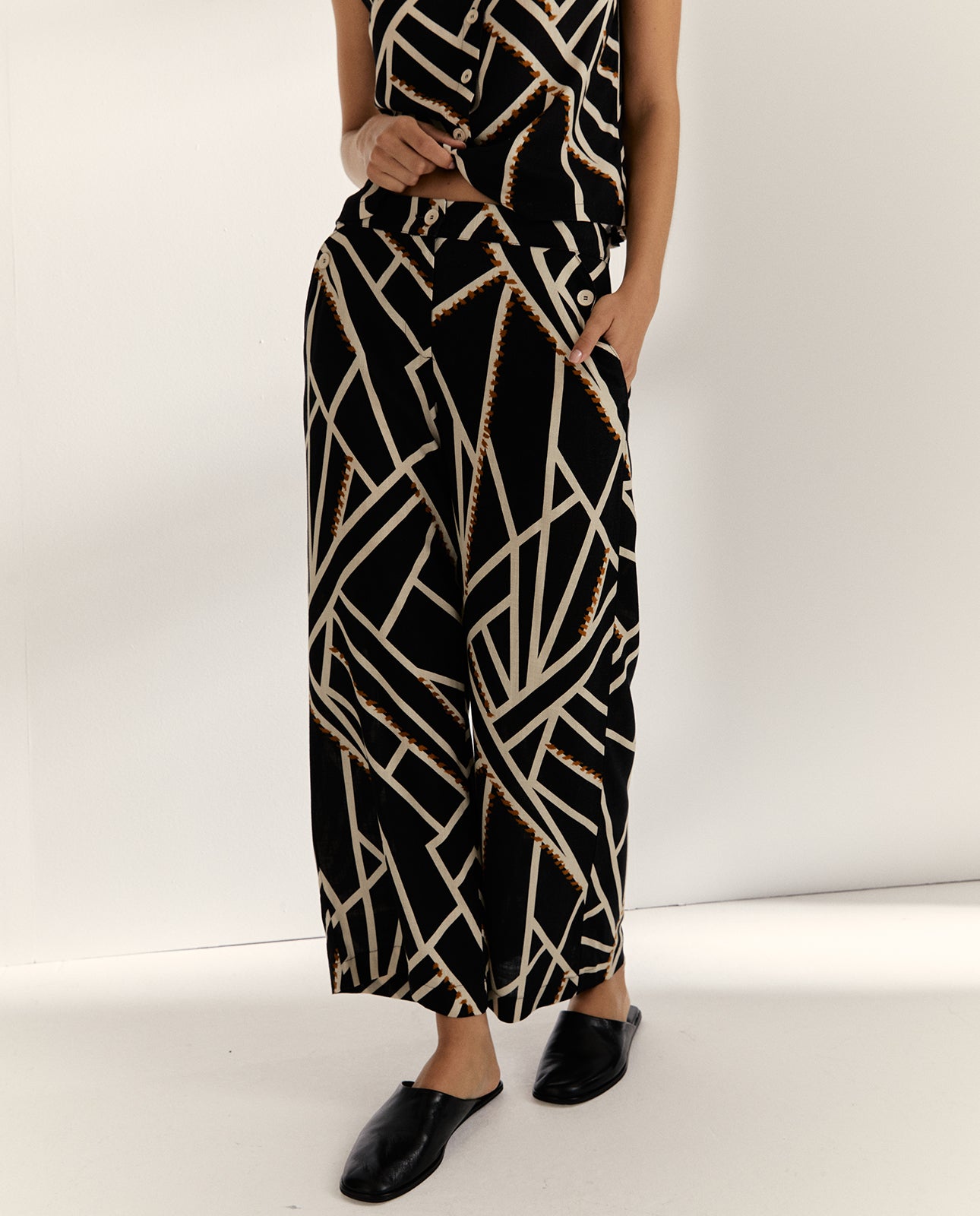 Pantalón ancho de mujer tobillero cintura elástica