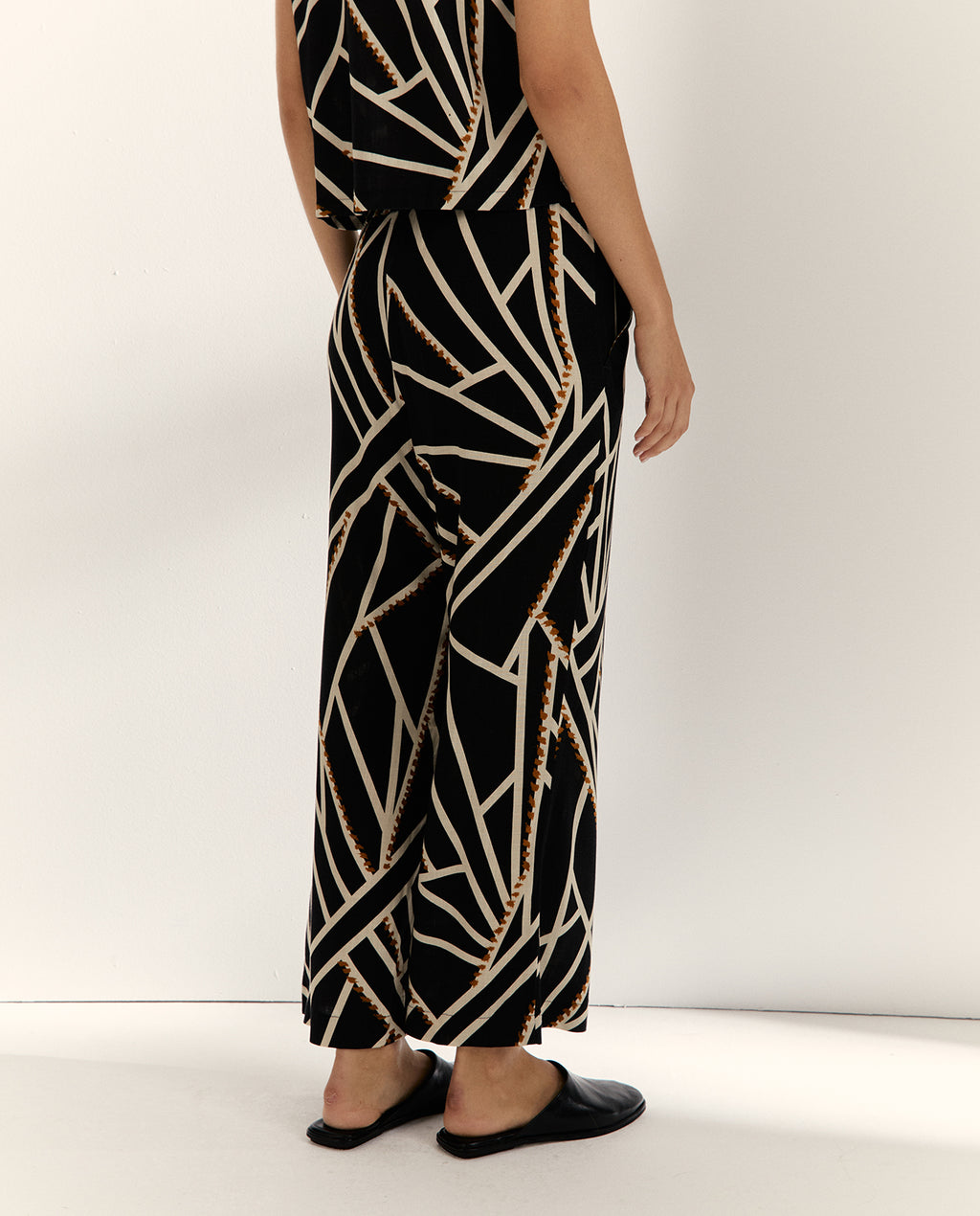 Pantalón ancho de mujer tobillero cintura elástica