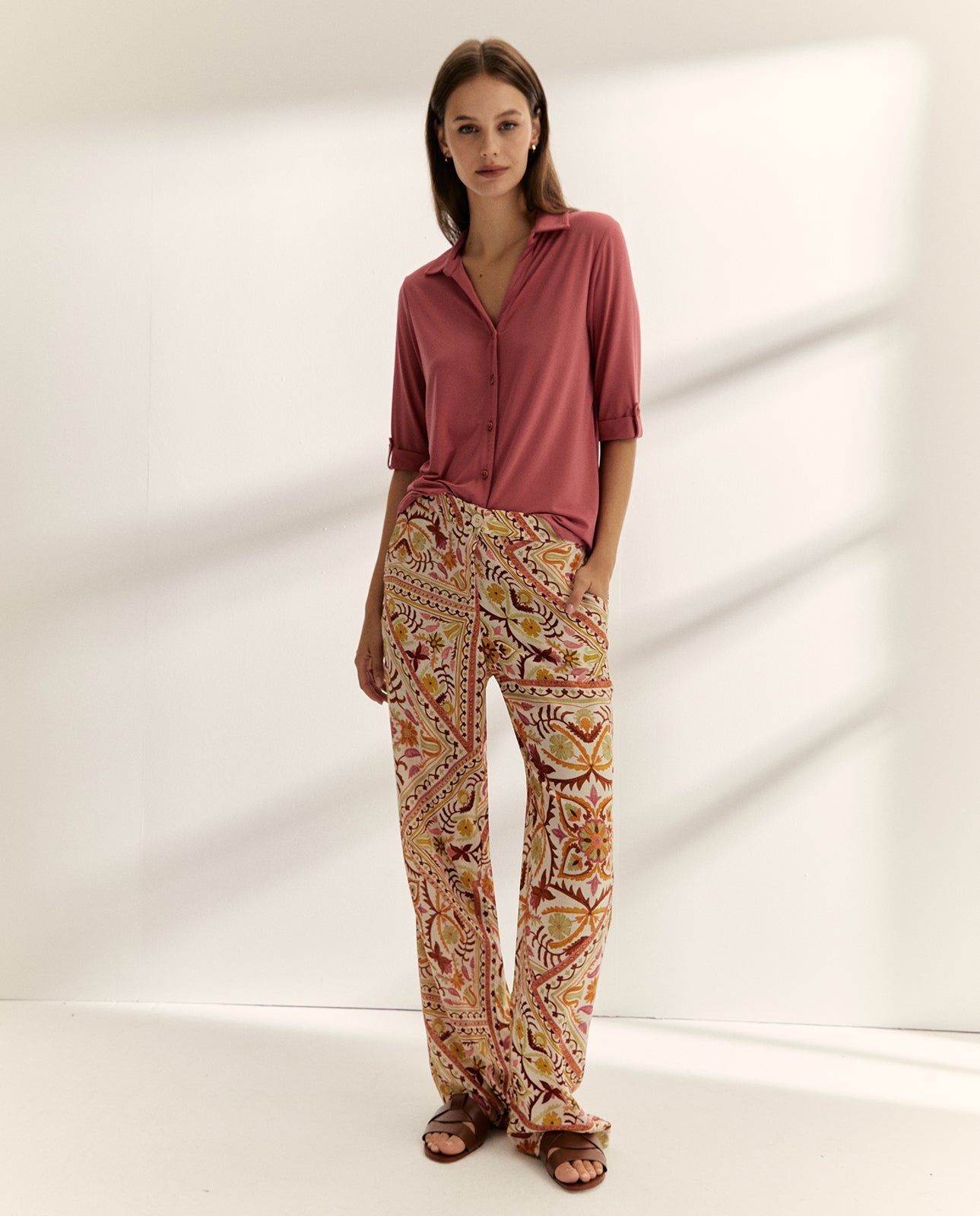 Pantalón recto de mujer cintura elástica