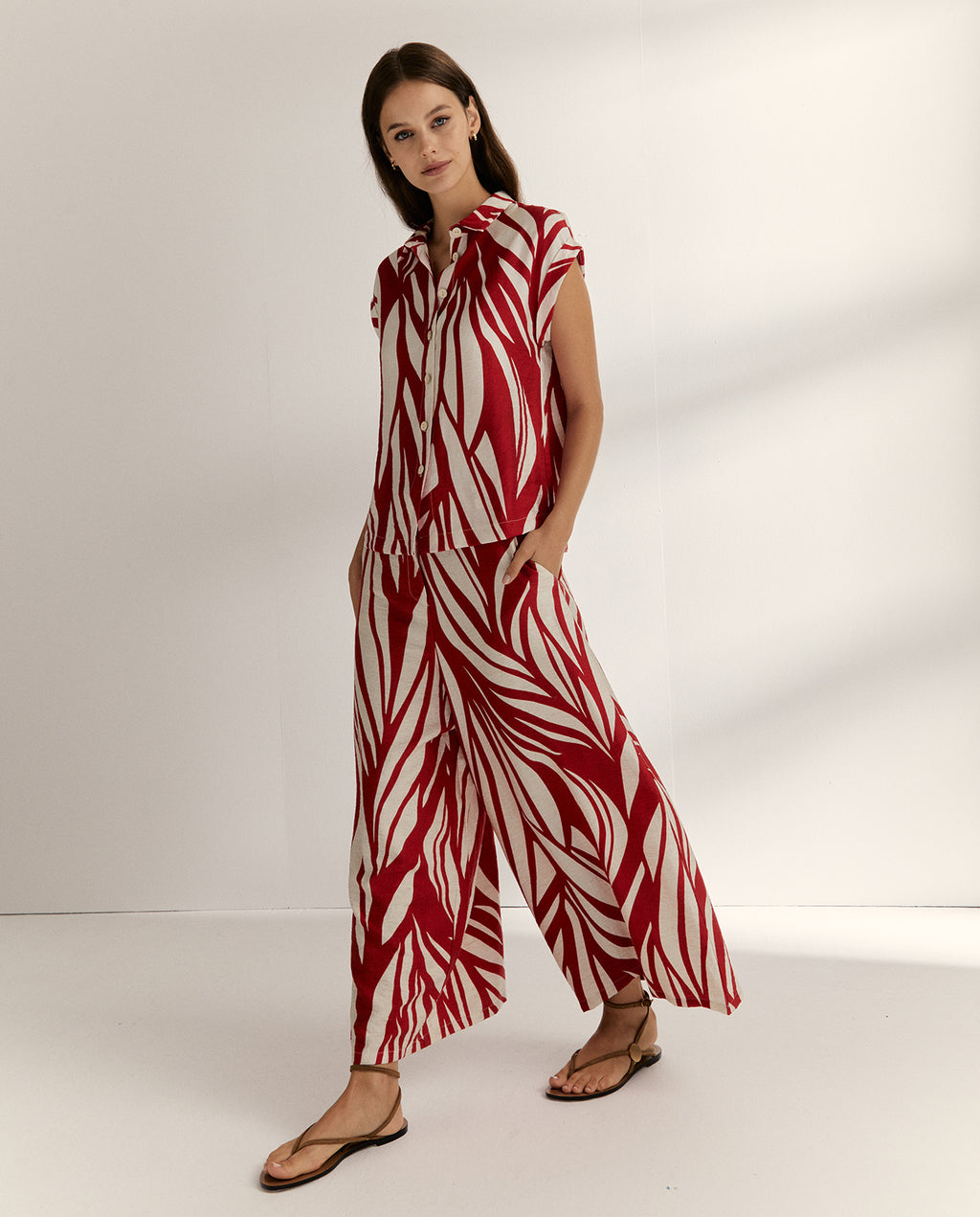 Pantalón ancho de mujer estampado tobillero