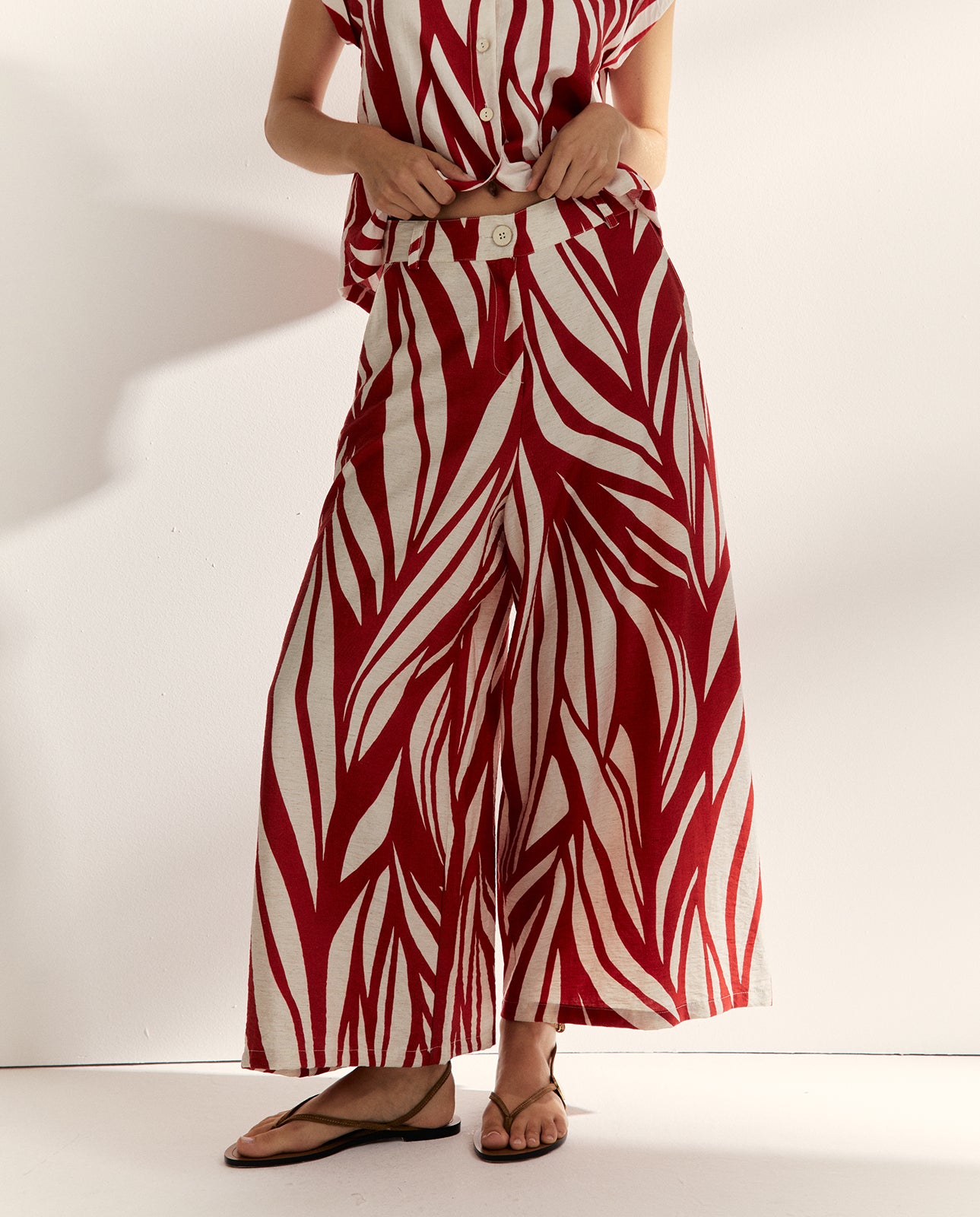 Pantalón ancho de mujer estampado tobillero