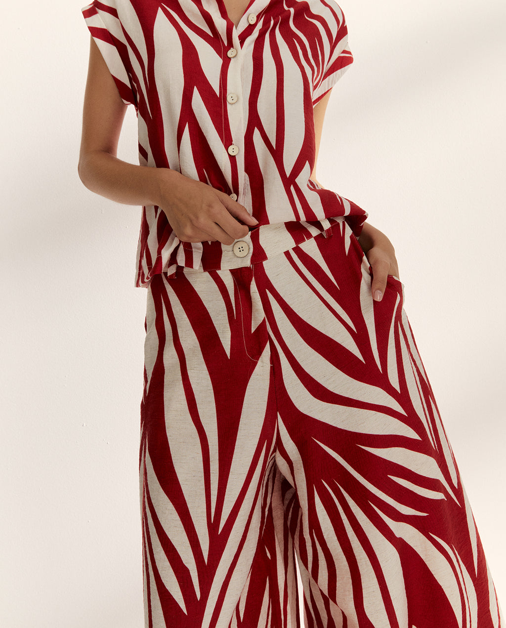 Pantalón ancho de mujer estampado tobillero