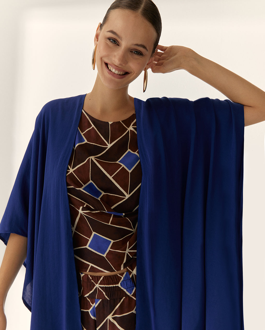 Chaqueta de mujer tipo kimono satinado