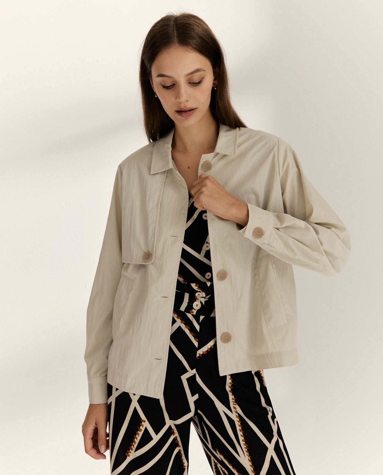 Chaqueta de mujer cuello camisero manga larga