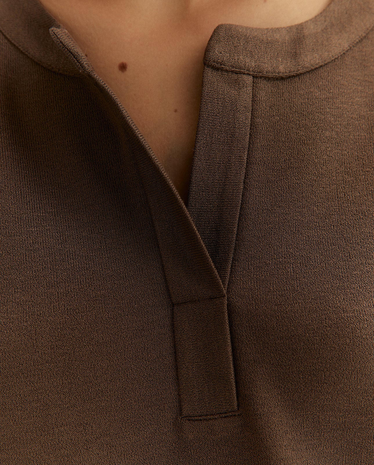 Camiseta de mujer cuello mao manga caída