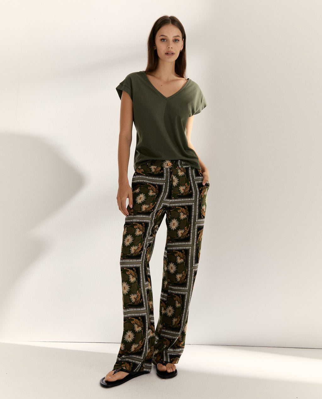 Camiseta de mujer cuello pico sin mangas