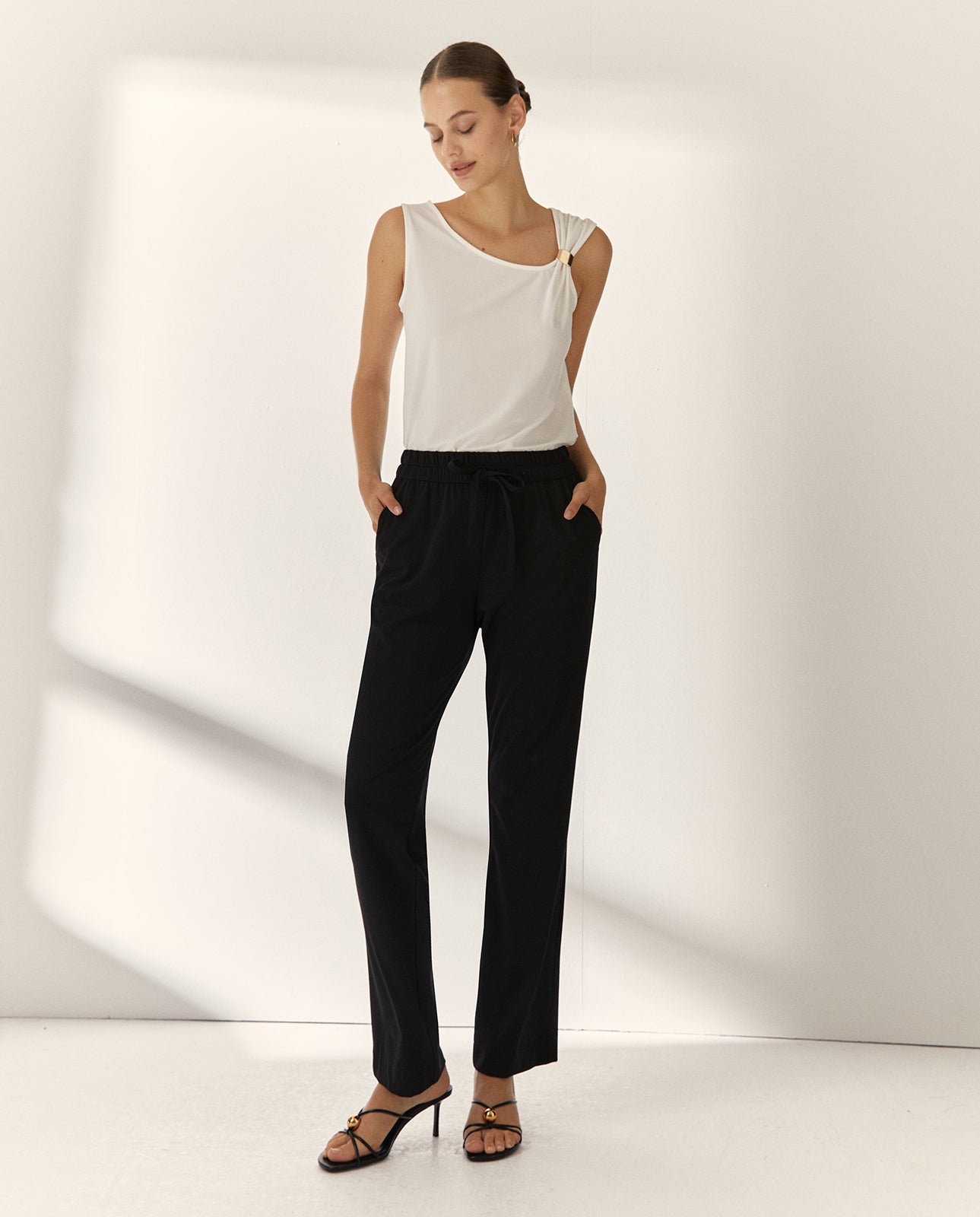 Camiseta de mujer asimétrica