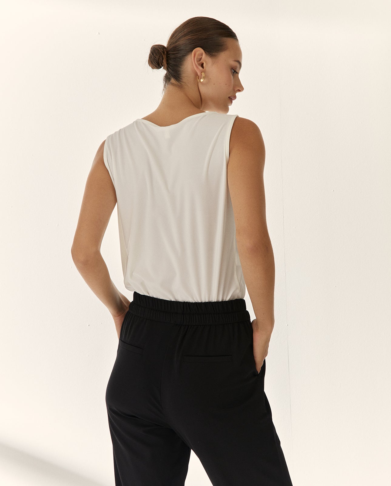 Camiseta de mujer asimétrica