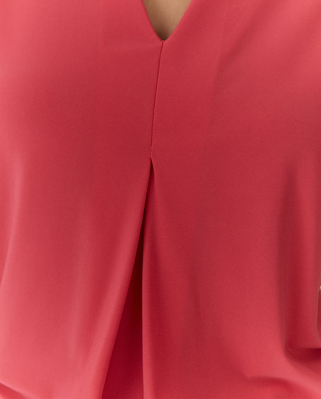 Camiseta de mujer cuello pico sin mangas