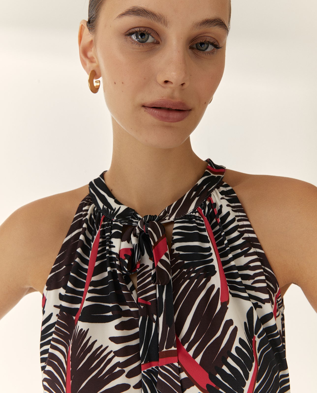 Camiseta de mujer estampada cuello halter