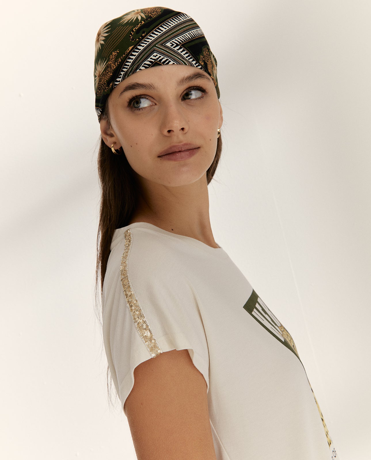 Camiseta de mujer dibujo frontal escote redondo