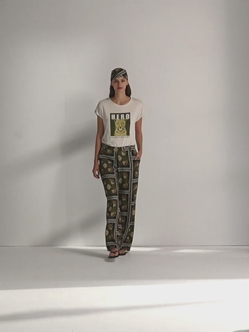 Pantalón recto de mujer estampado