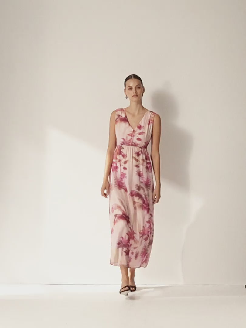 Vestido largo estampado cuello pico sin mangas