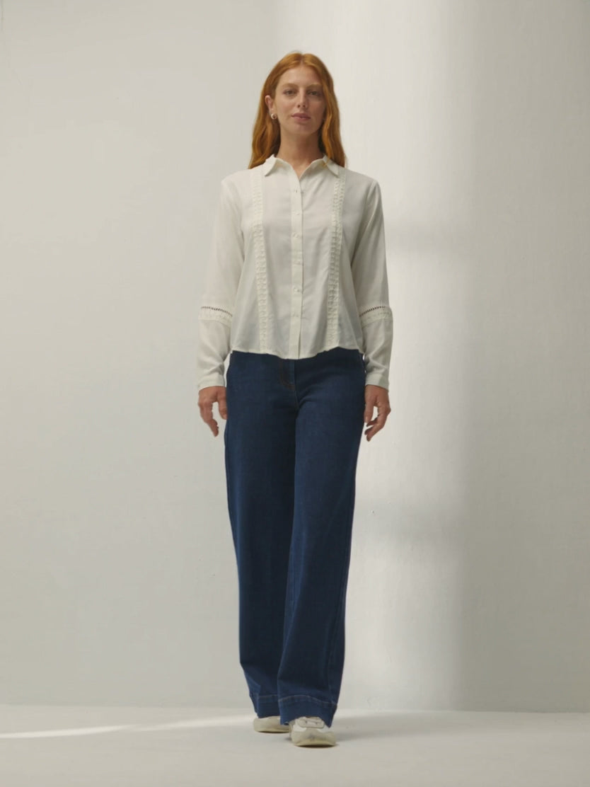 Camisa de mujer cuello camisero manga larga crudo