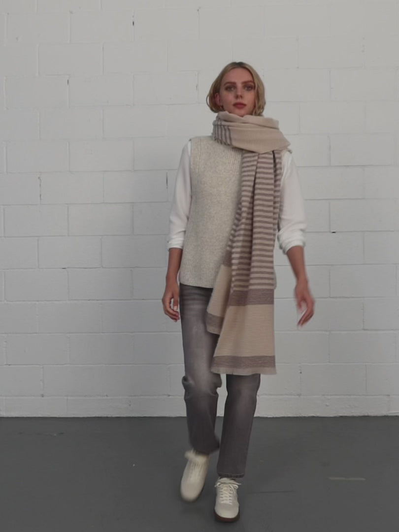 Women's striped scarf in grey tones with short fringes