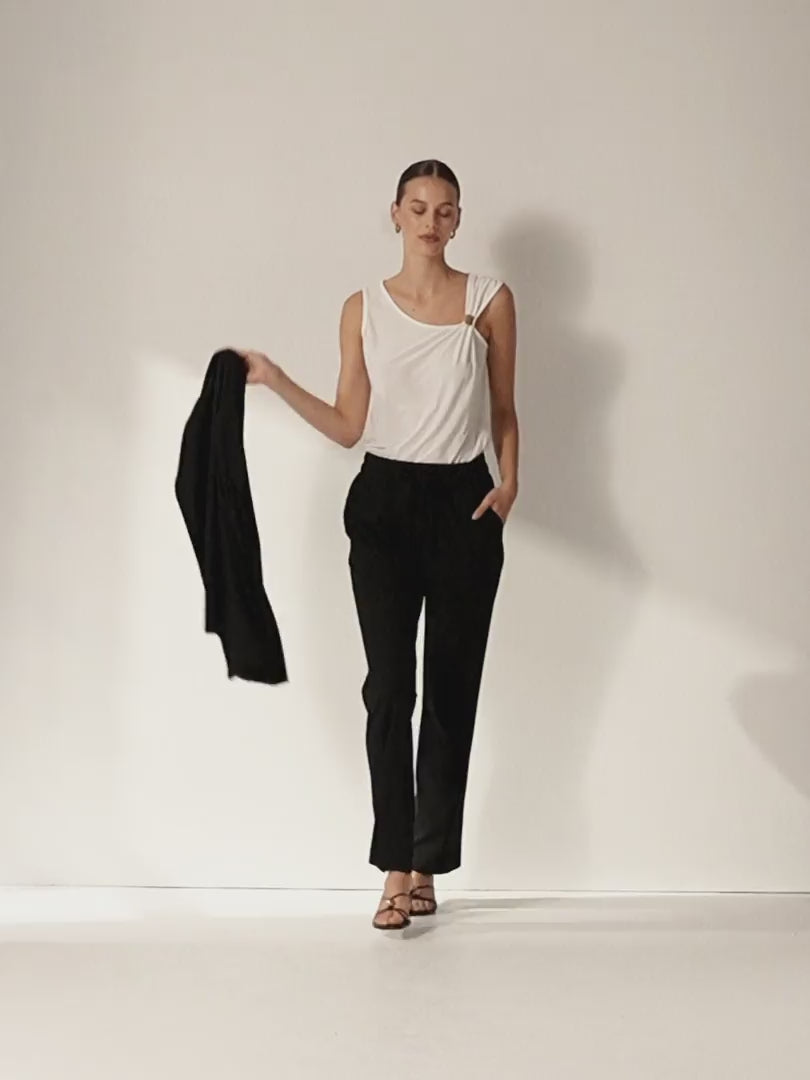 Camiseta de mujer asimétrica