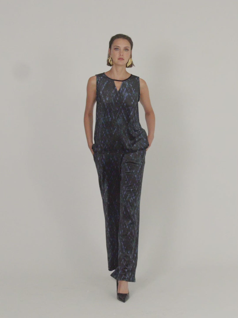 Women's sleeveless printed velvet top