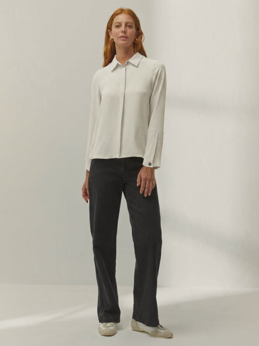 Camisa de mujer cuello camisero manga larga